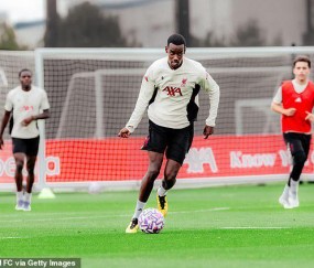 马不停蹄，伊萨克周三参加了利物浦的训练