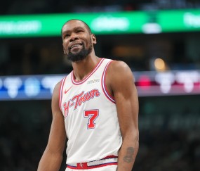 yl23455永利-挺能抢！杜兰特首节拿5篮板 6中3贡献7分1助攻