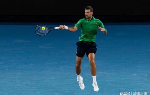 yl23455永利-德约质问记者奇葩问题：我在追赶辛纳和阿卡？是追随者？